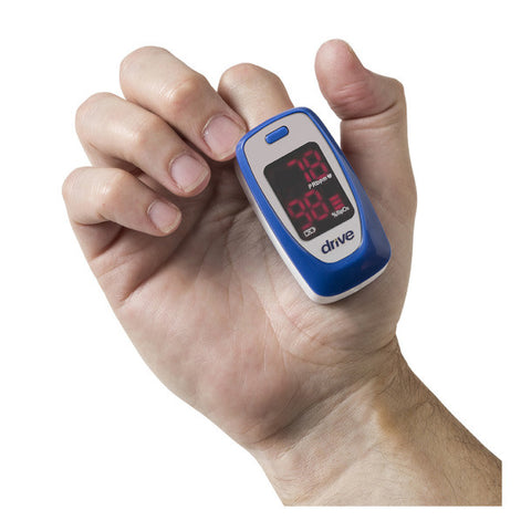 Fingertip Pulse Oximeter Reads SpO₂ and Pulse Rate