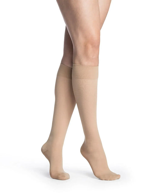Style Medium Sheer Calf for Women 20-30mmHg